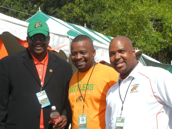 313938_10150348434288850_647573849_8127697_1560238147_n-alum-ni-village-6